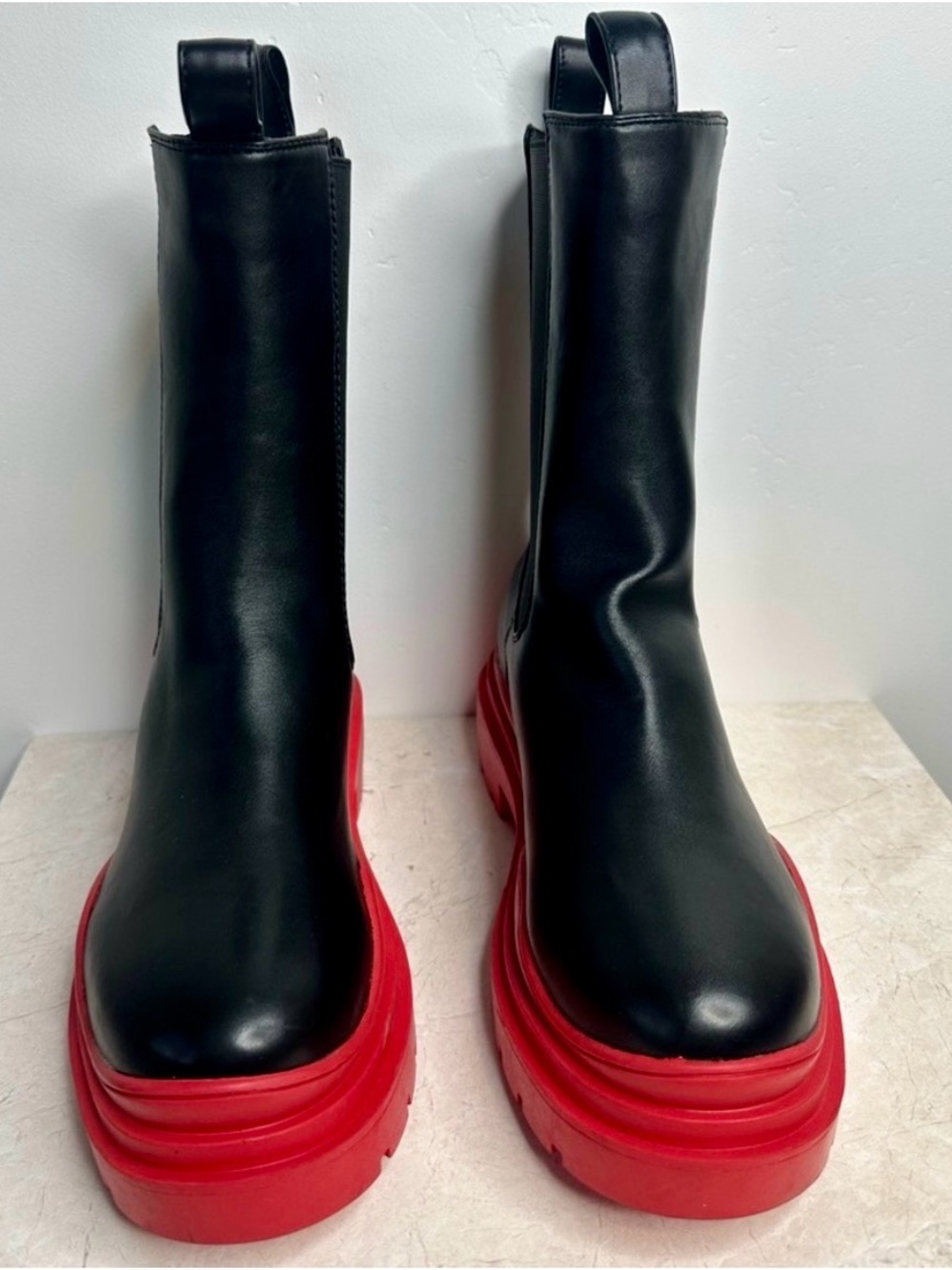 NWOT Azalea Wang *Ghosted* Chunky Platform Boots- Black/Red Size 10